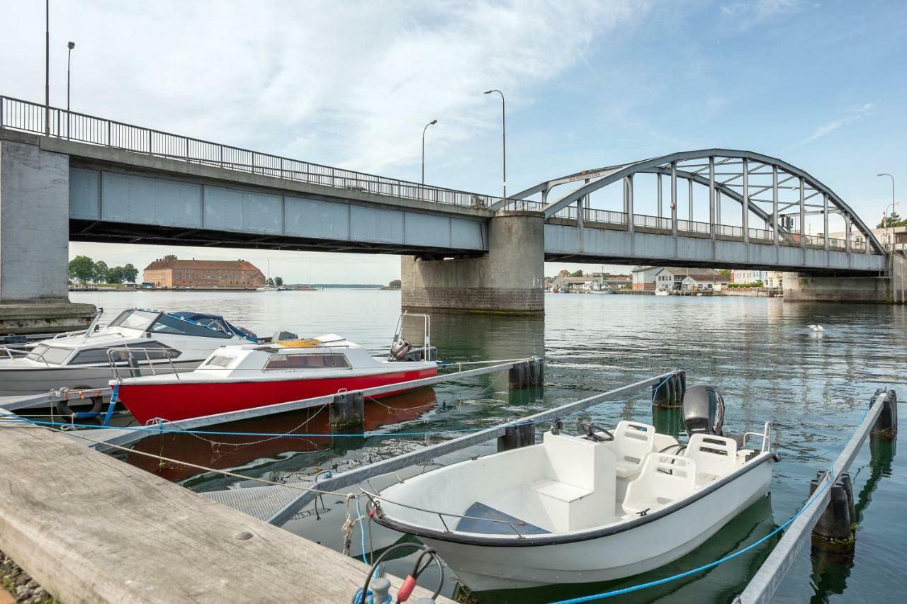 Luxury City Center Harbour Apartment 2 Bedroom 손더보그 외부 사진
