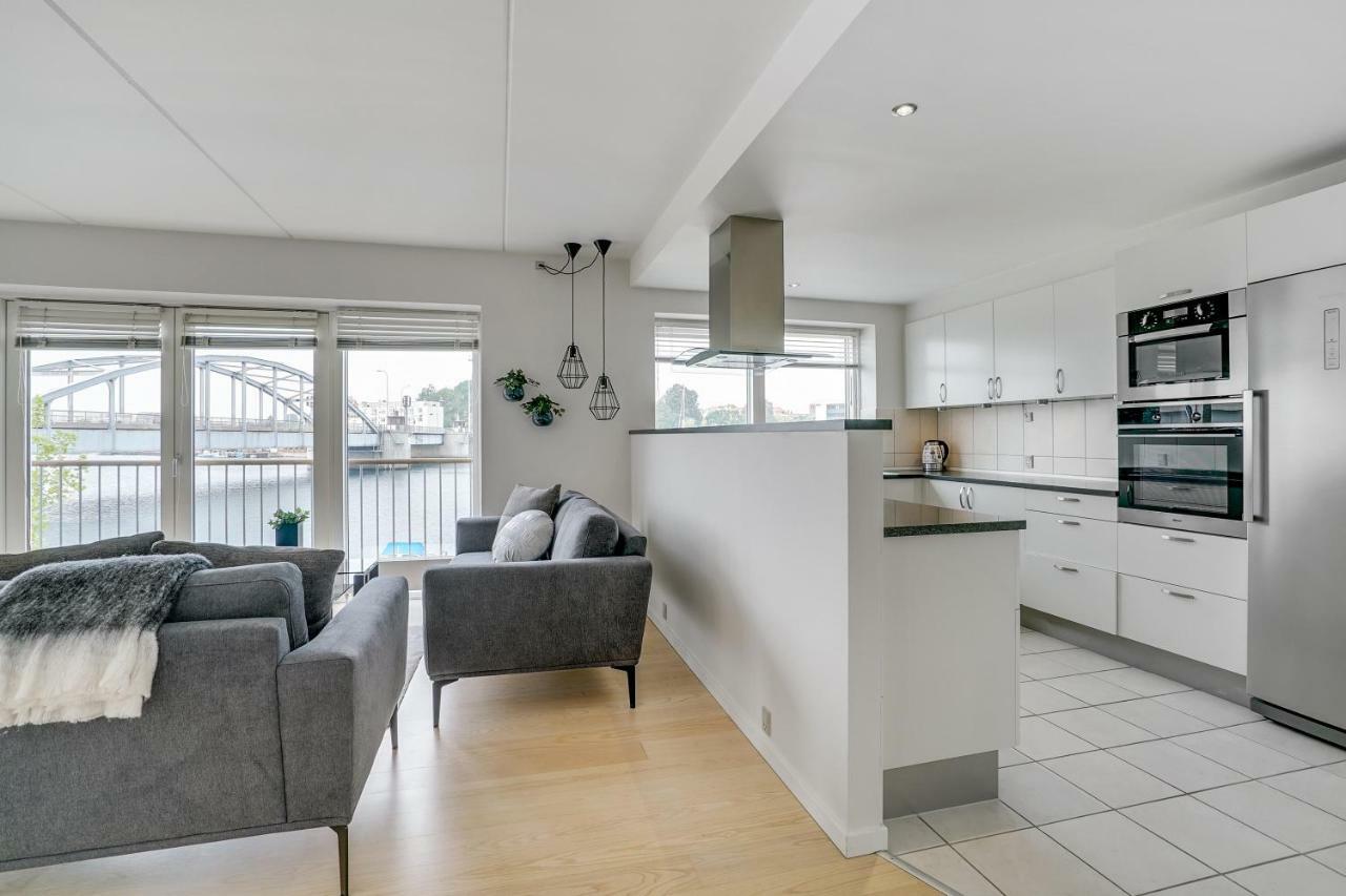 Luxury City Center Harbour Apartment 2 Bedroom 손더보그 외부 사진